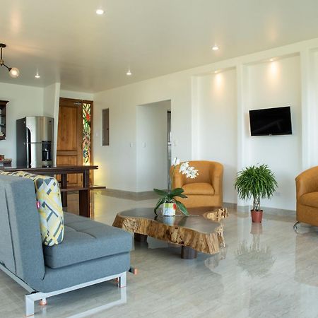 Naranjos Agrios Lake Arenal Condos المظهر الخارجي الصورة